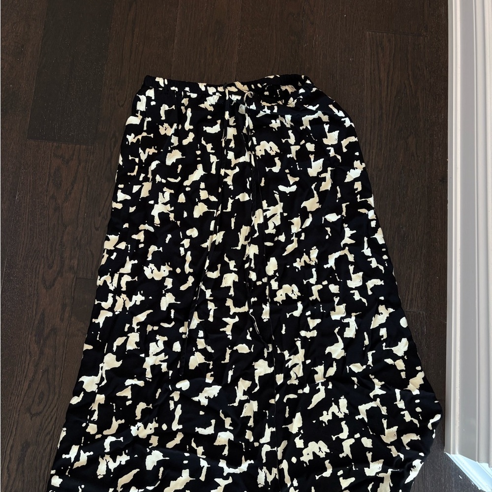 Zara Black and Cream Maxi Skirt